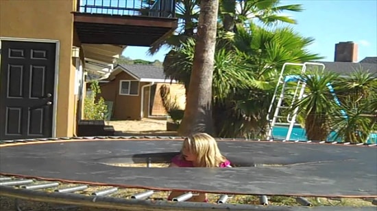 Trambolinle Sakarlıkta Sınır Tanımayan 17 Kişi