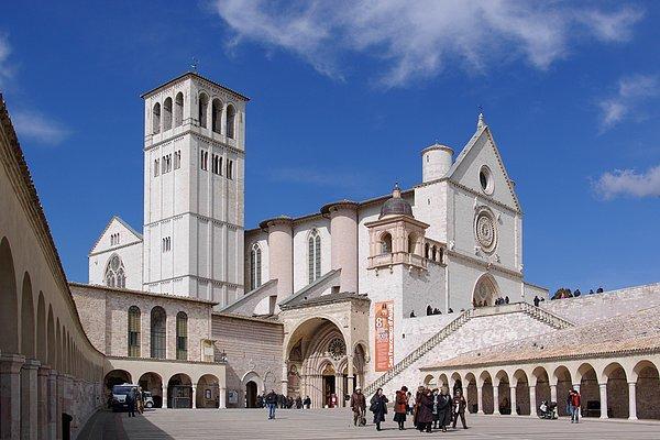 7. Floransa - Toskana Yöresi ve Siena – Assisi