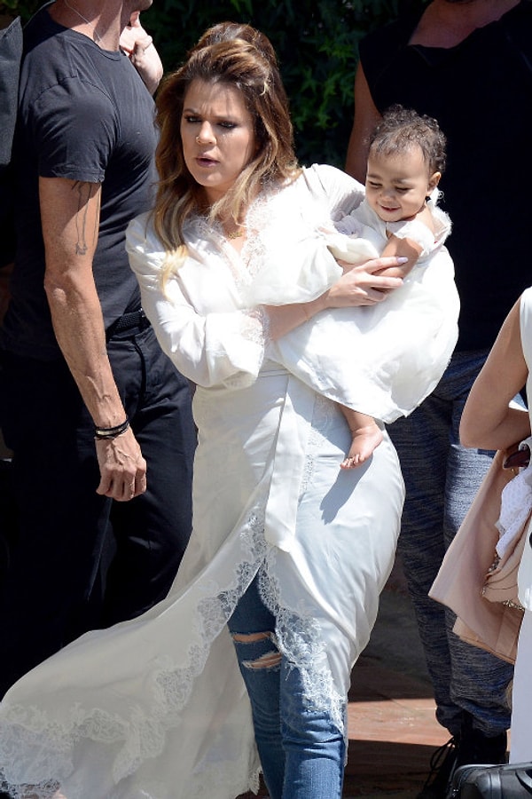 2. Можете претвориться, что ребенок ваш.