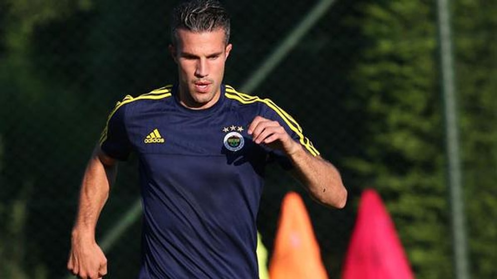 Van Persie, Van Gaal'i Bombaladı