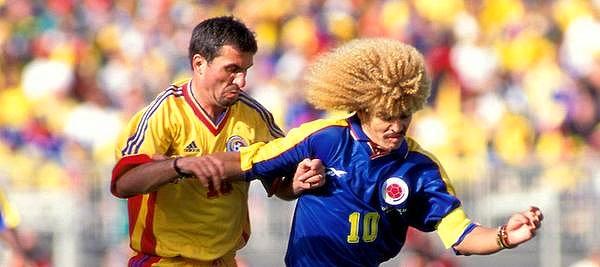 13. 98 Dünya Kupası'nda Gheorghe Hagi ve bonus saçlı Carlos Valderrama