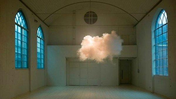 15. Bu odanın içindeki bulut da gerçek.