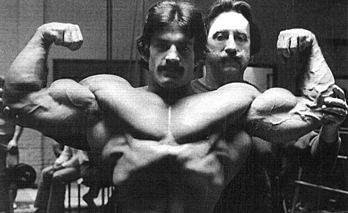 Vücudunu Geliştire Geliştire Bitiremeyen Erkeklerle Birlikte Olmamak İçin 17 Geçerli Sebep