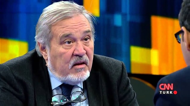 11) Osmanlı İmparatorluğu'nda aynı zamanda halife olan ilk padişah kimdir?