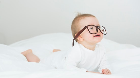 Gözlük Kullanan İnsanların Karşı Karşıya Kaldığı 22 Zalım Durum