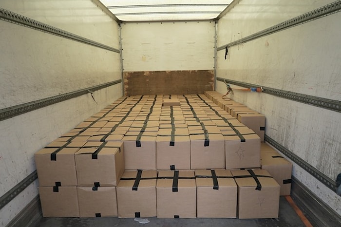 Londra’daki Bir Plak Şirketi 24 Bin Plaklık Koleksiyon Keşfetti