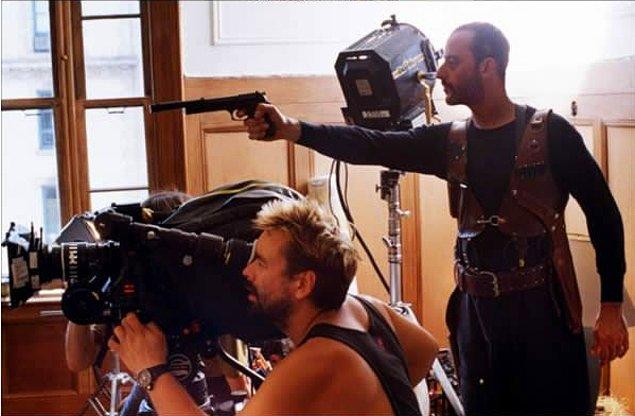 5. Luc Besson (filmin yönetmeni ve yazarı) Leon karakteri için yalnızca Jean Reno'yu düşünmüş ve söylemeliyiz ki doğru bir tercih yapmış