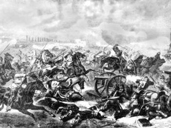 9. Çatışma sırasında bazı piyadeler, Hussarları korkutmak için "Turciii! Turciii!" diye bağırır.