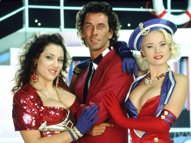 11. 3D denen nane Türkiye topraklarında Tutti Frutti sayesinde öğrenildi. Hugo Egon Balder'in şimdi 3 boyutlu gözlüklerinizi takma zamanı cümleleri hala 90 dönemi ergenlerinin kulaklarında. Arkadaki meyveleri görebilince bir şey olacağını sanan 90 döneminin masum ergenleri o 3D gözlüğü bulabilmek için nereleri dolaşmadı ki!