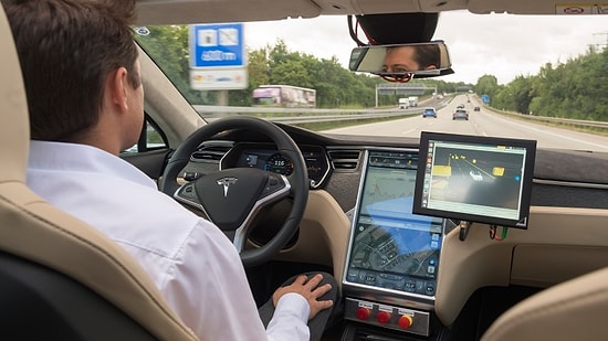 Otonom Araçlar Yıl Sonunda Almanya Yollarında