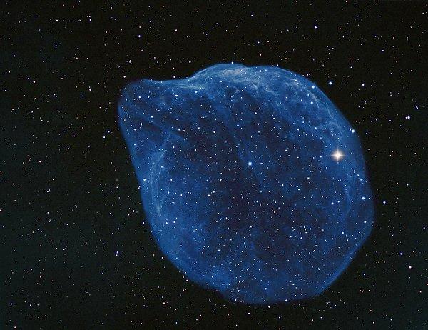 8. Derin gökyüzü mansiyon ödülü:  Andrew Campbell, "A Cosmic Bubble" (Kozmik Baloncuk)
