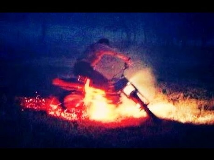 Motosiklet ile Ateşin İçine 'Nasıl Girilmez'