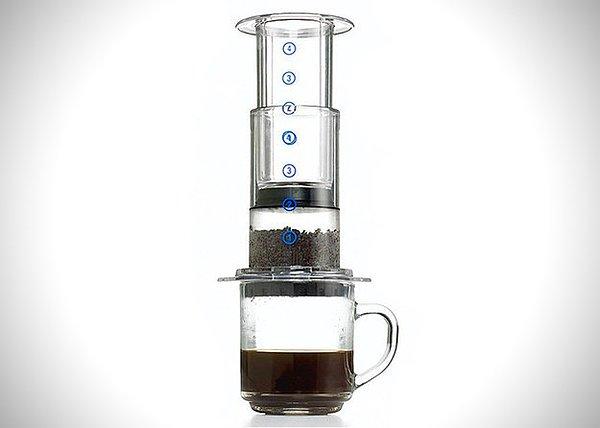 12. Bu kahve presi yalnızca 60 saniyede 4 kişiye birden kahve yapabiliyor.