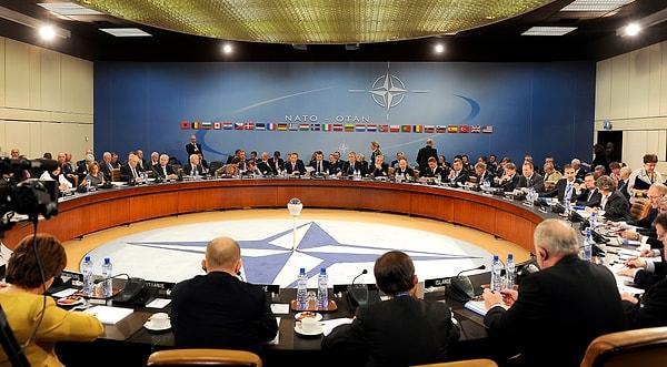 6. NATO hangi rolü oynuyor?