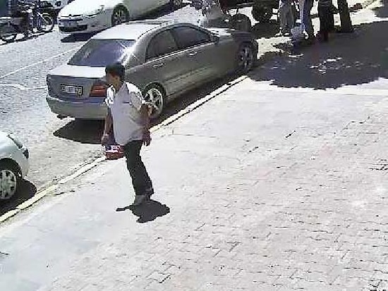 Suruç Bombacısı Amara Kültür Merkezi'ne Böyle Girmiş...