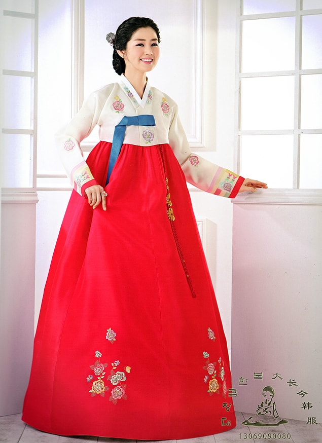 10. Hanbok