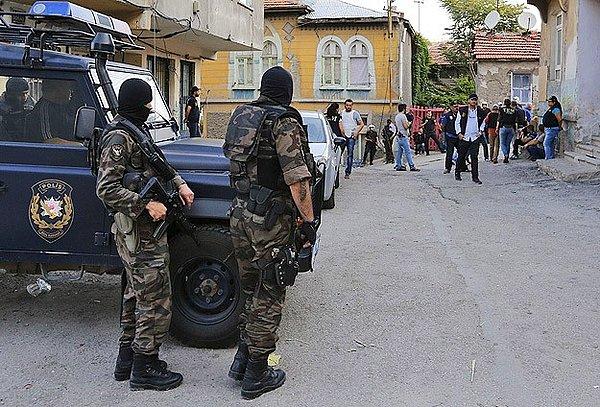1- IŞİD ve PKK'ya Yeni Operasyon: Gözaltı Sayısı 1050'ye Ulaştı