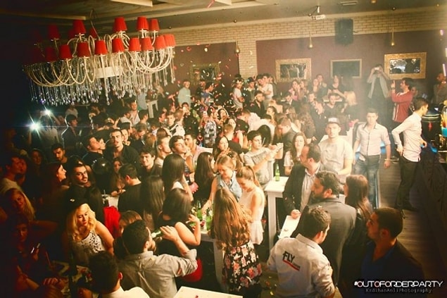 8. FLY Lounge