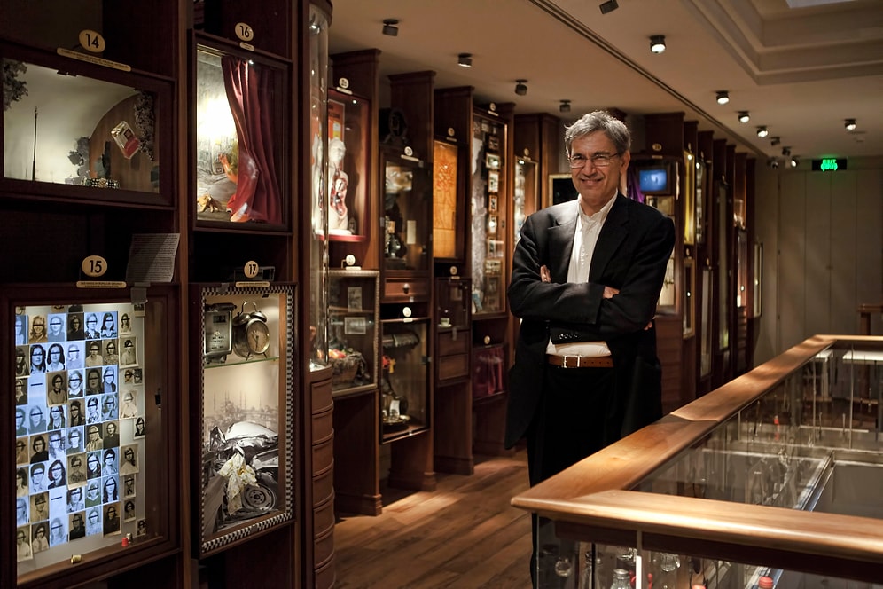 'Müstehcen' Şikayeti: Orhan Pamuk'un Masumiyet Müzesi'ni Öneren Öğretmene Soruşturma