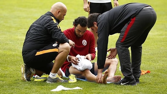 Selçuk İnan ve Semih Kaya Galatasaray İdmanını Tamamlayamadı