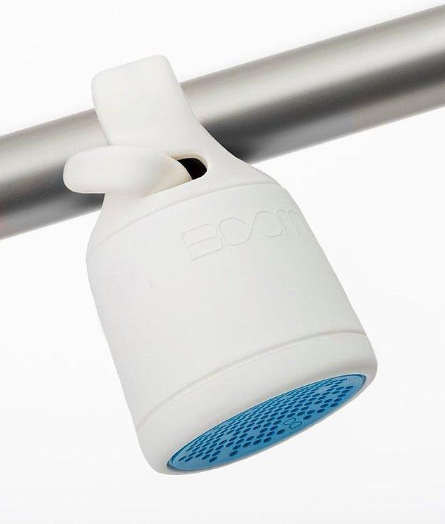 3. Bu su geçirmez bluetooth hoparlörü banyonuzda rahatça kullanın.