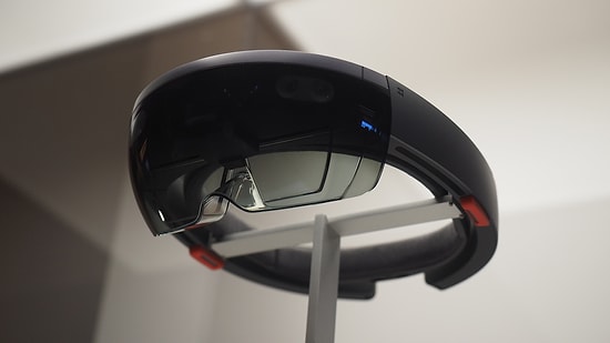 Microsoft Canlı Videoları Hologramlaştırmanın Yolunu Buldu