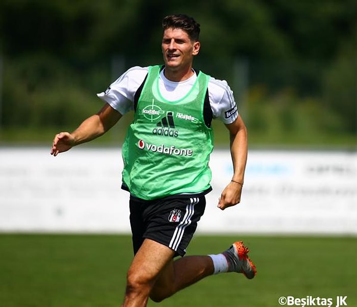 Beşiktaş'ta Mario Gomez, Takımı ile İlk İdmanına Çıktı