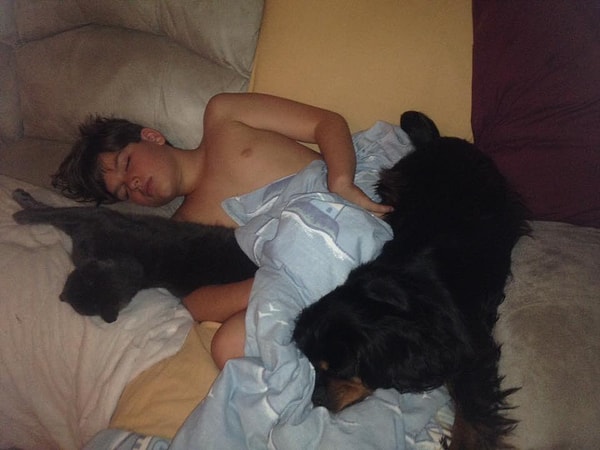 18. Они всегда рядом.