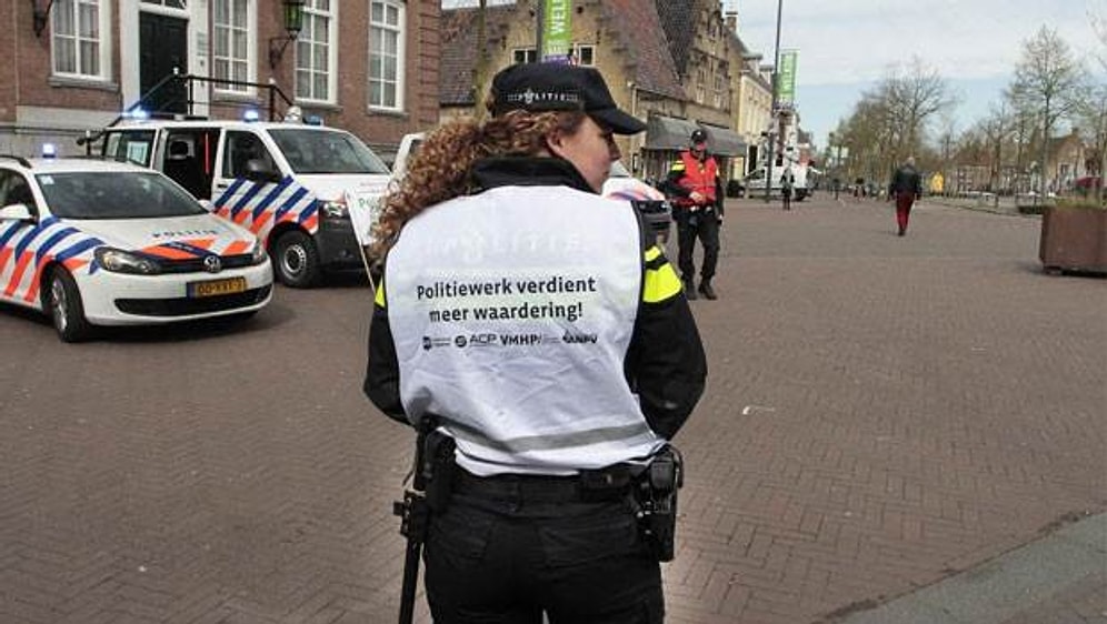 Hollanda Ligin'de Açılış Maçı Ertelendi