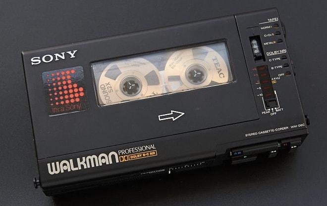 O Bir Fenomen: 12 Maddede Walkman'in Tarihi Başarısı ve Ortadan Kayboluşu