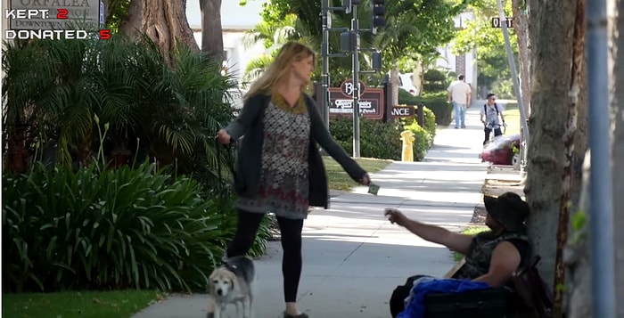 1 Dolar Bulsanız Evsiz Birine mi Verirsiniz Kendinize mi Saklarsınız | Sosyal Deney İçerir