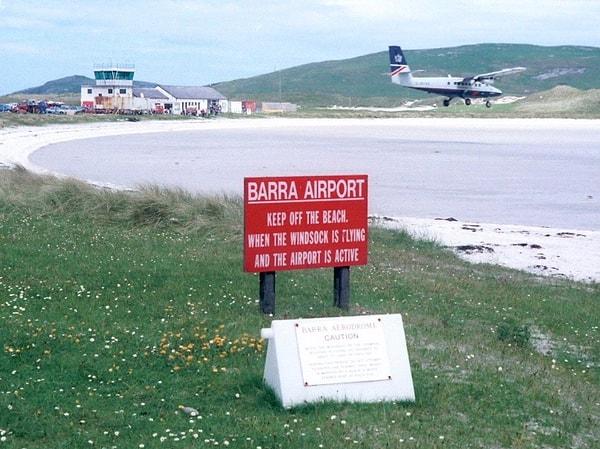 4. Barra Havaalanı - İskoçya
