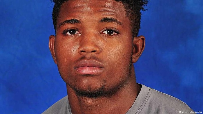 Ferguson'un Yıl Dönümünde Bir Siyahi Genç Daha Öldürüldü