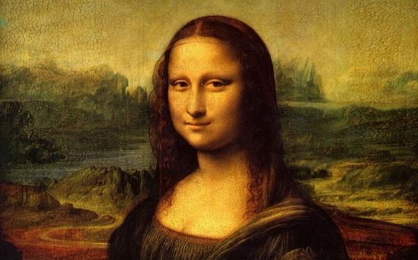 12. Leonardo Da Vinci’nin yaşamı boyunca insanlığa bıraktığı gizem dolu çok şey olsa da ölümüne dek yanından ayırmadığı, her gittiği yere beraberinde götürdüğü ve ölümünden günümüze onun sembolü olan Mona Lisa tablosu sanıyorum ki içlerinde en dikkat çekeni.