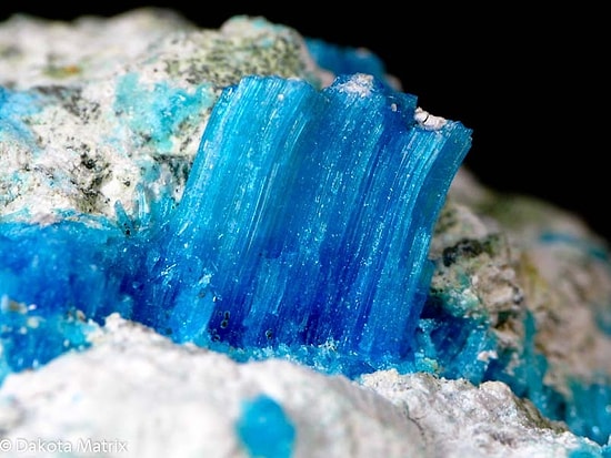 Harika Görüntülerine Rağmen Son Derece Zehirli Olan 10 Taş