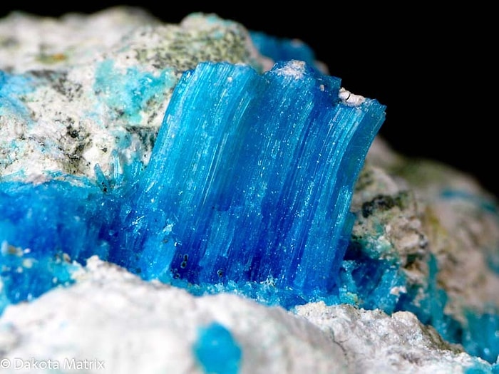 Harika Görüntülerine Rağmen Son Derece Zehirli Olan 10 Taş