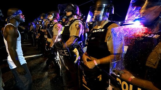 ABD Polisi, Michael Brown Anmasında Brown'ın Arkadaşını Vurdu