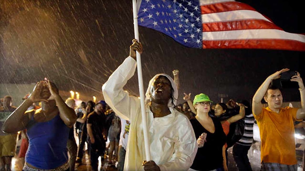 50 Kişinin Gözaltına Alındığı Ferguson'da Olağanüstü Hal