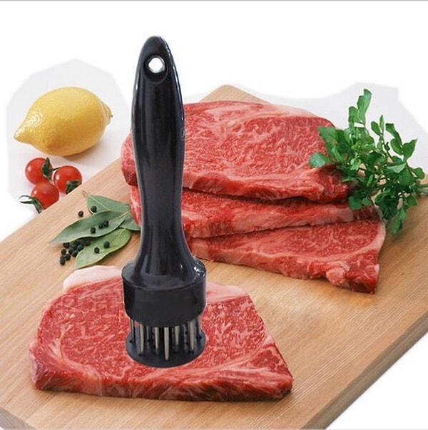 9. Şeflerin  müthiş yumuşacık etlerini kendi mutfağınızda yaratmak için tek gereken işte bu et dövücü!