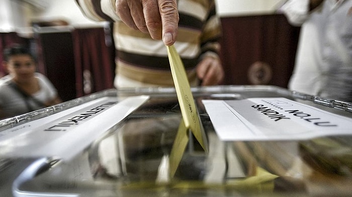 ‘Başkanlık Sistemini İçeren Anayasa Değişikliği İçin Sonbaharda Referandum Hedefleniyor’