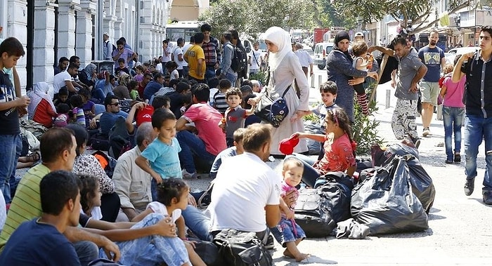 İzmir'de Suriyeli Mülteciler Stadyumda Toplanacak