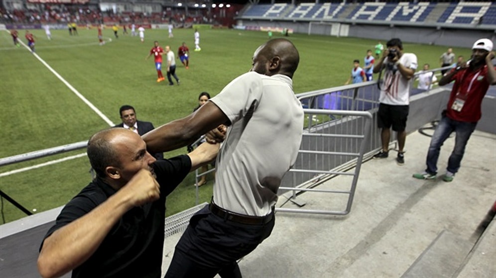 Dayak Yiyen Teknik Direktör İstifa Etti