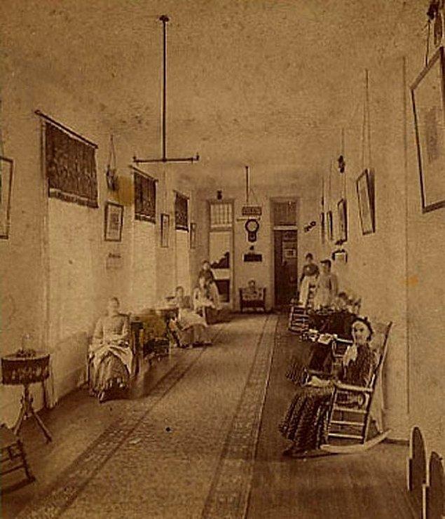 25. 1870'lerden Michigan ABD'ndeki bir akıl hastanesi