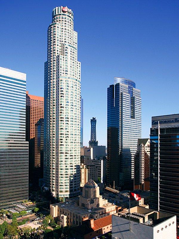 1-) US Bank Tower, Los Angeles, ABD