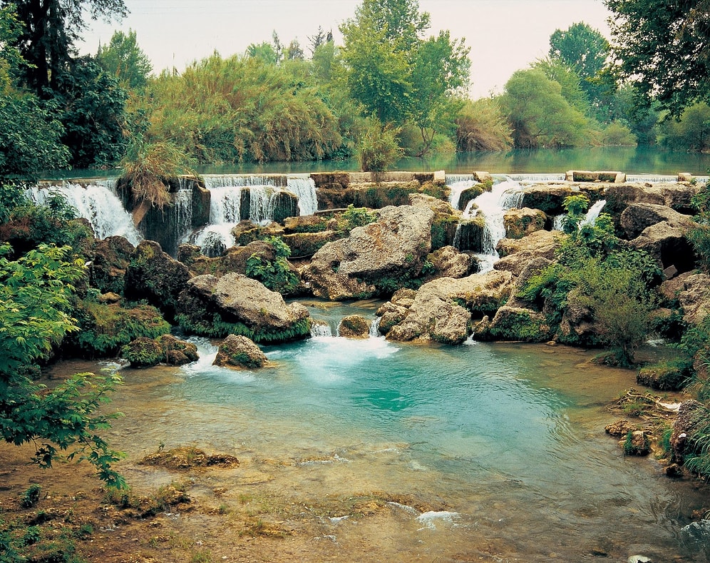 Gölgede Kalmış Güzelliğiyle Tarsus Şelalesi