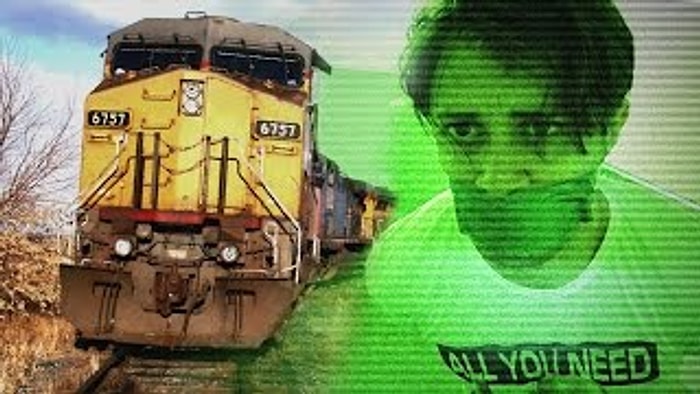 Tren Gelirken Ray Üzerinde Kamyonda Kilitli Kalmak | Şaka İçinde Şaka İçerir