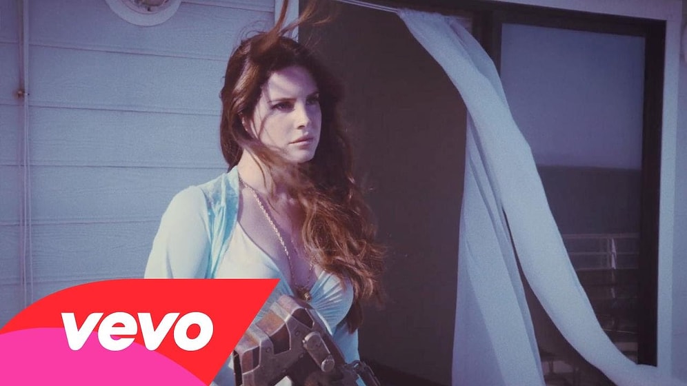 Lana Del Rey'den Yeni Klip: High By The Beach