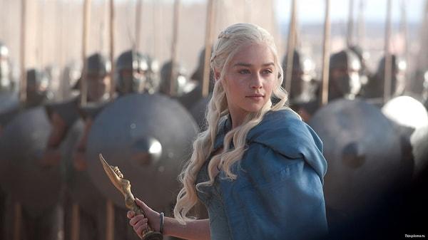 5. Yine aynı diziden Daenerys Targaryen'i de mahvedilen kadın karakterler arasında saymamız gerek.