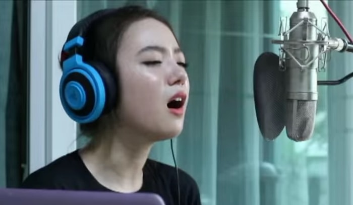 Sesiyle Kendisine Hayran Bırakan Jannine Weigel'den 5 Cover