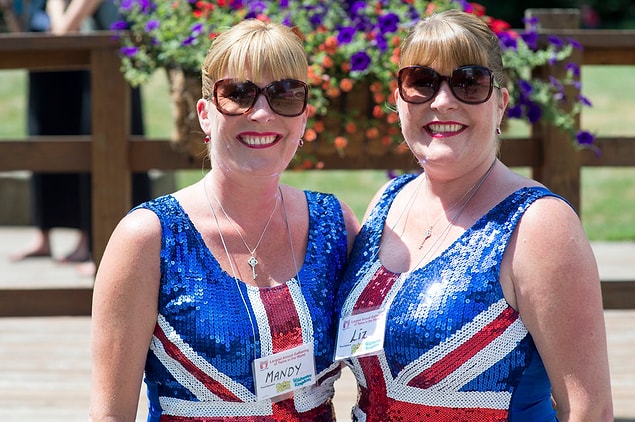 2. Festival için Londra'dan gelen Mandy Vazquez ve Liz Blower ''En Benzer İkiz'' yarışmasının kazananlarıydı.